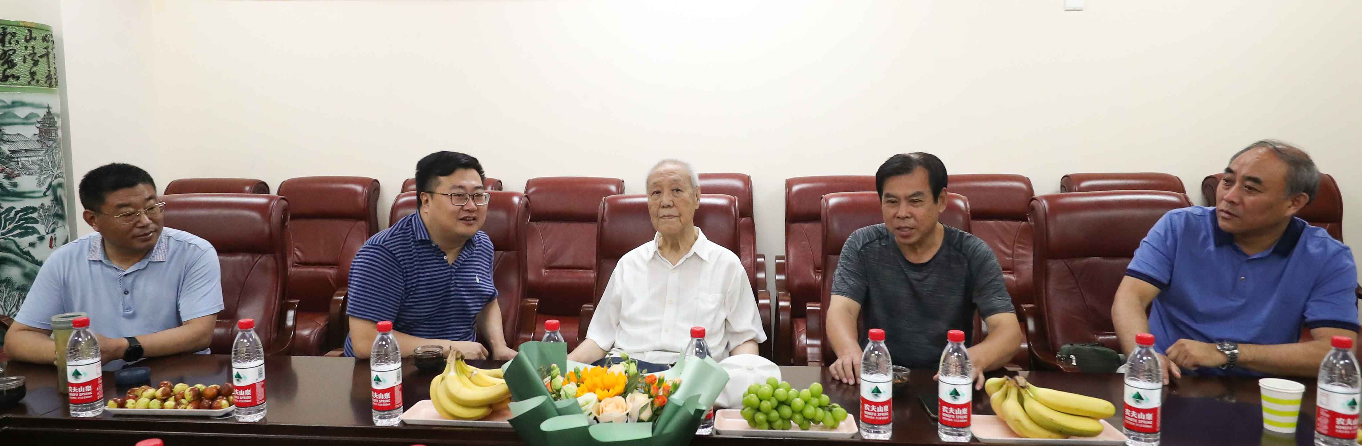 教育技术分会党建工作小组﻿开展“感党恩、忆往昔、再启航”主题活动
