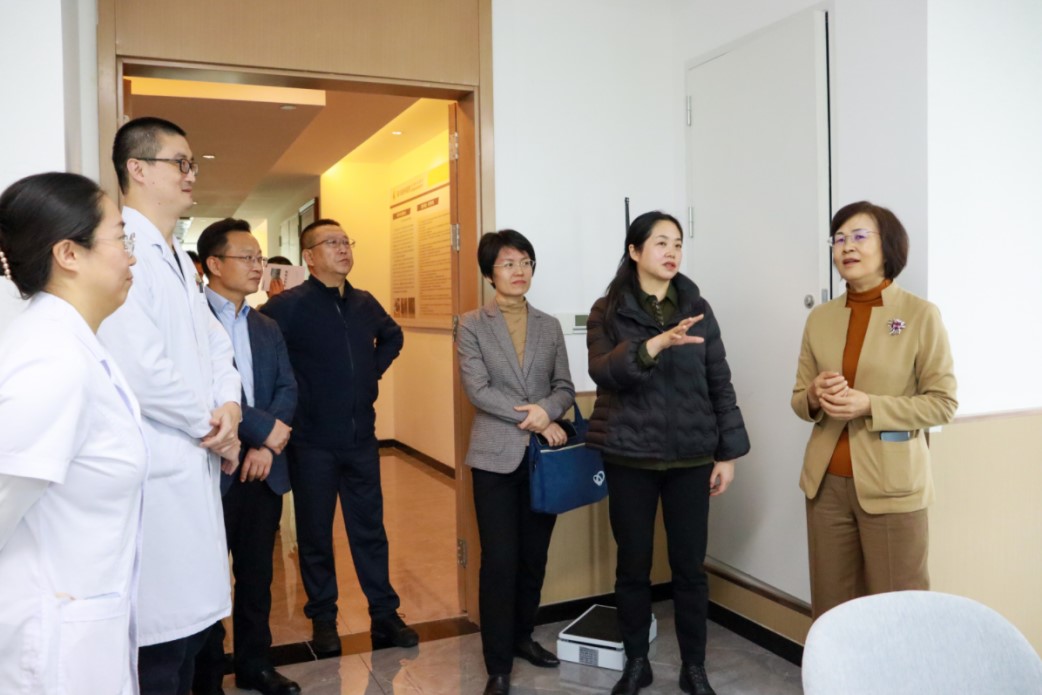 袭燕会长一行到四川省医学会考察交流并签署战略合作协议